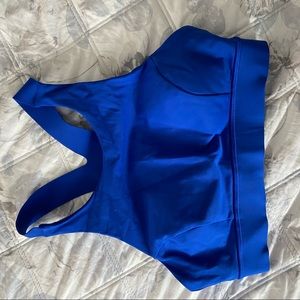 Never worn bue lululemon fast & Free bra size 8